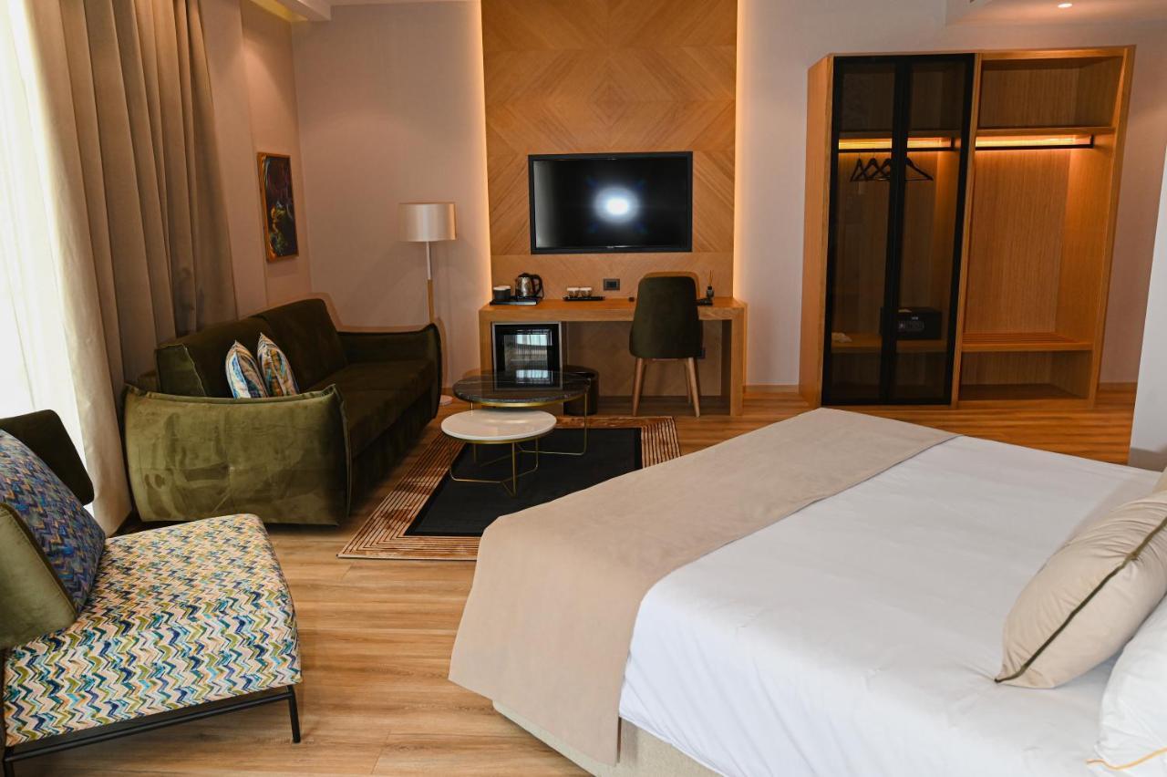 White Hill Hotel, & Conferences Durres