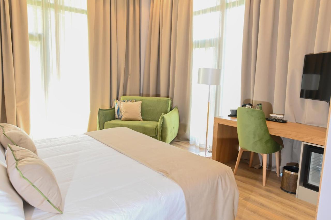 White Hill Hotel, & Conferences 酒店 4*